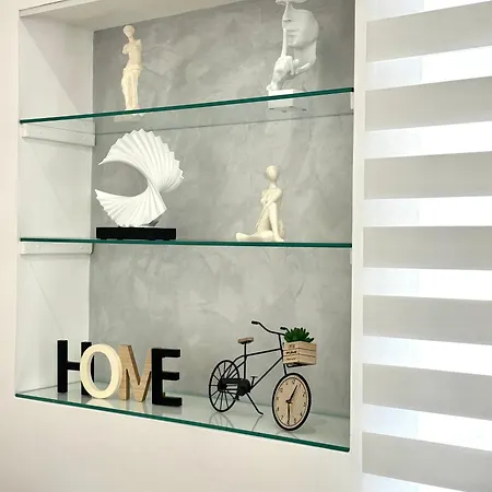 Maddalena Means Рим